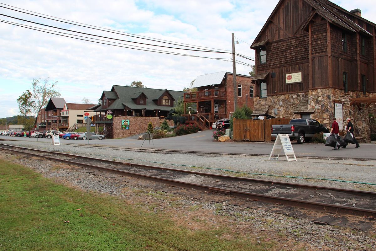 Shops along the railroad tracks in downtown Blue Ridge, Georgia